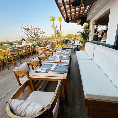 Ngon Avatar Hotel เปลกู ภายนอก รูปภาพ