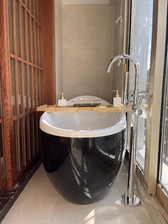 Ngon Avatar Hotel เปลกู ภายนอก รูปภาพ