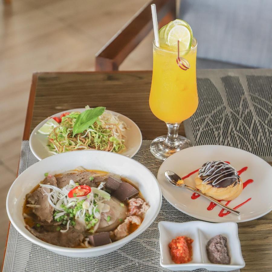 Ngon Avatar Hotel เปลกู ภายนอก รูปภาพ