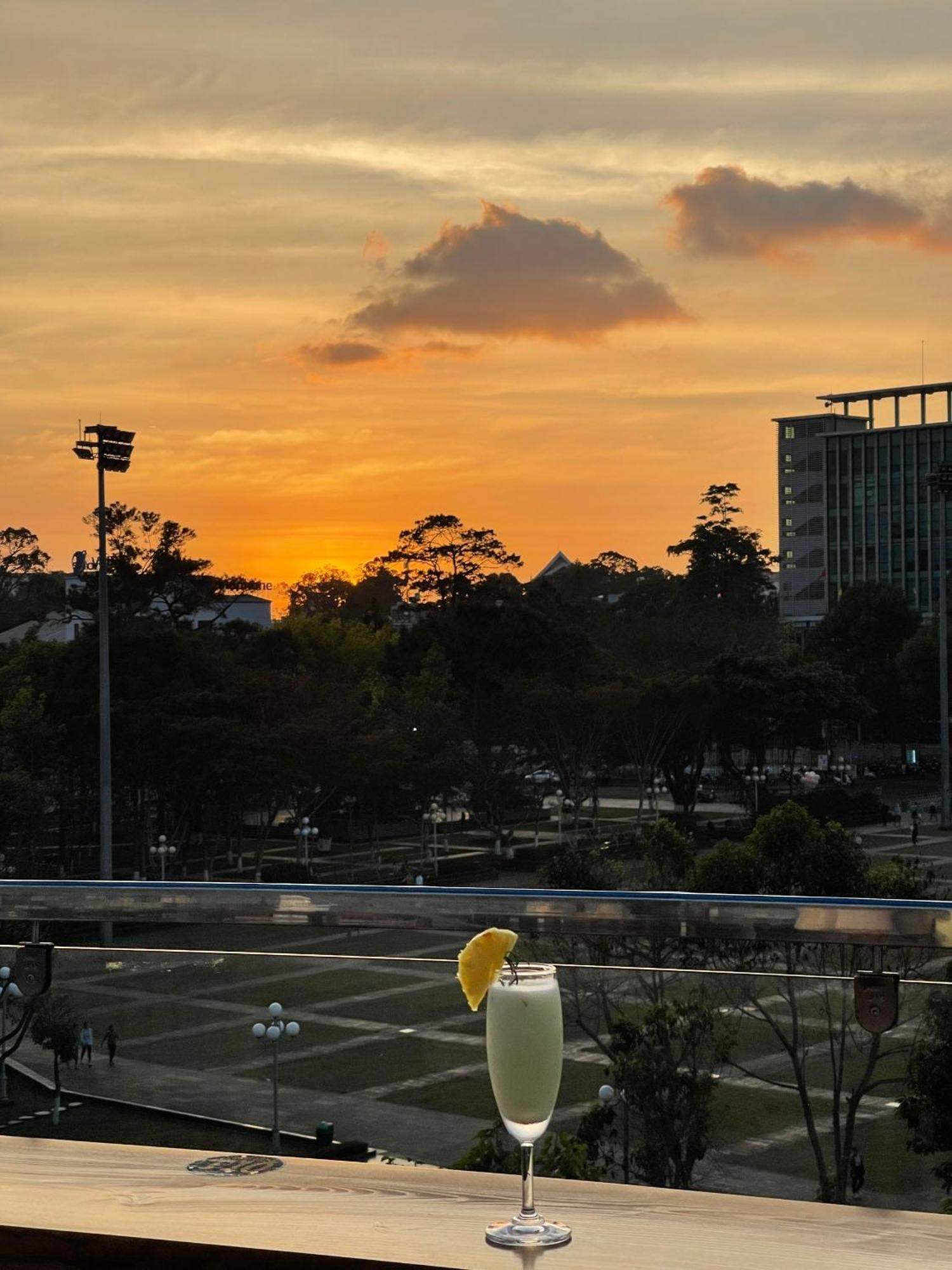 Ngon Avatar Hotel เปลกู ภายนอก รูปภาพ
