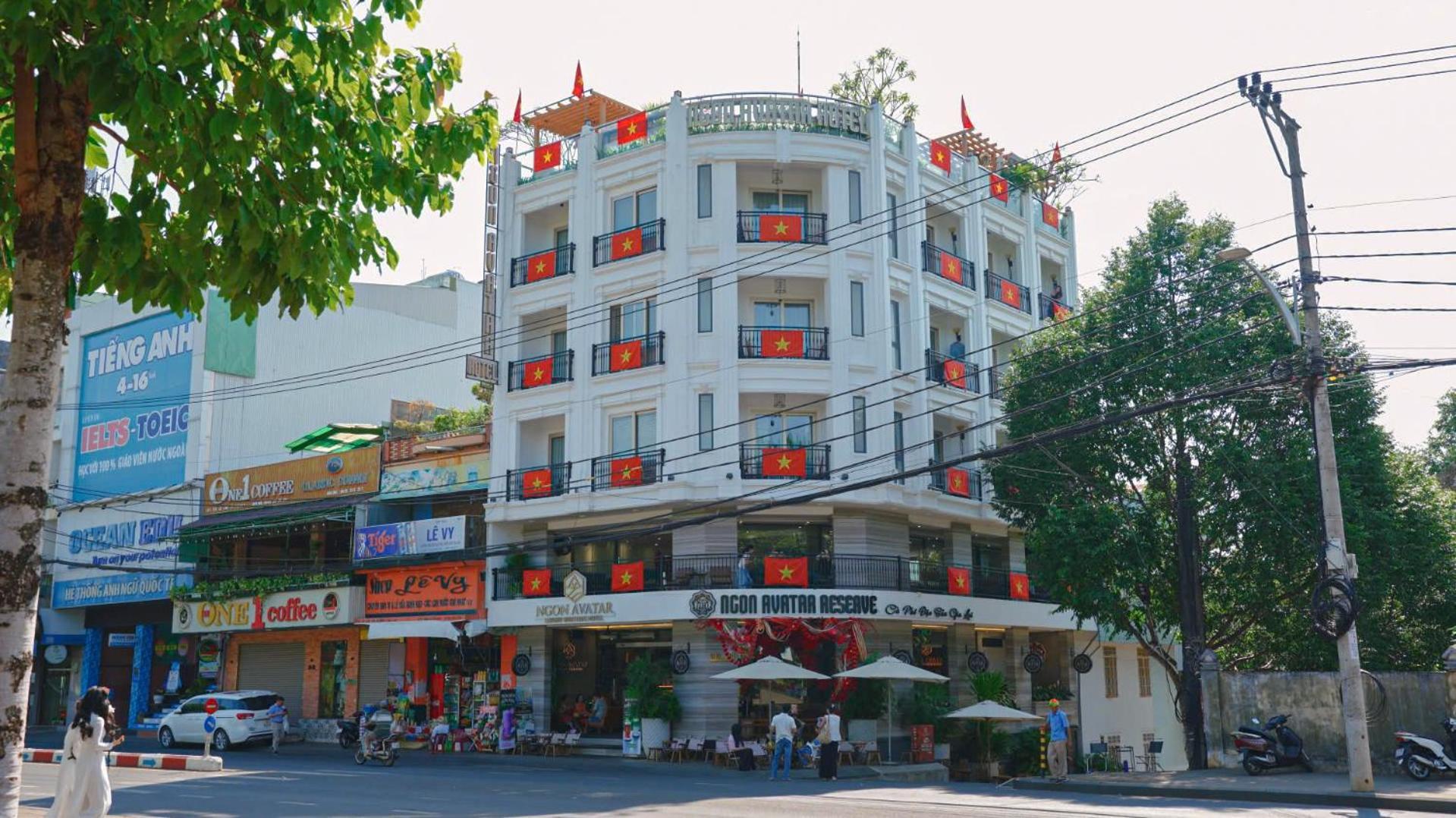 Ngon Avatar Hotel เปลกู ภายนอก รูปภาพ